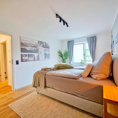 Lejlighed Edler Wohnraum Design-apartment Mit Bora-kueche, Balkon, Boxspringbett, Delonghi-kaffeevollautomat, Lift, Parkplatz & Wlan 280 Mbps Chemnitz