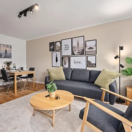 Edler Wohnraum Design-apartment Mit Bora-kueche, Balkon, Boxspringbett, Delonghi-kaffeevollautomat, Lift, Parkplatz & Wlan 280 Mbps Lejlighed Chemnitz